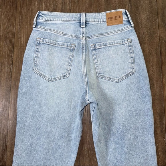 Hollister Ultra High Rise Mom Jean 90s 26R 2R Ankle Straight ripped distressed - Picture 9 of 10